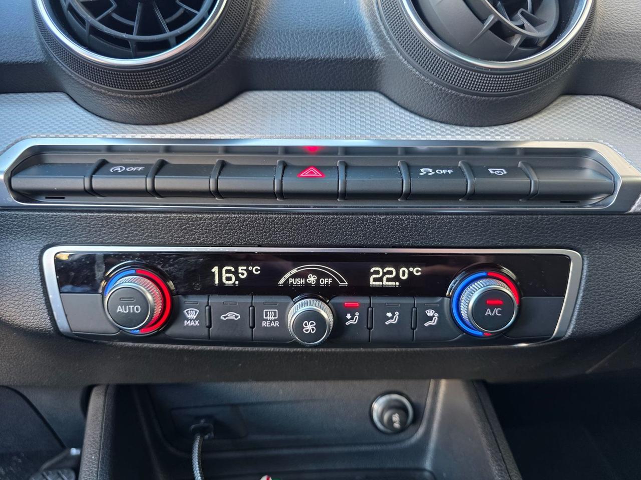 Audi Q2 2.0 30 TDI Admired #9394