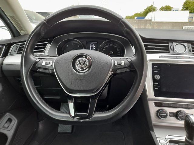 VOLKSWAGEN Passat Variant 1.6 TDI SCR DSG Business BMT