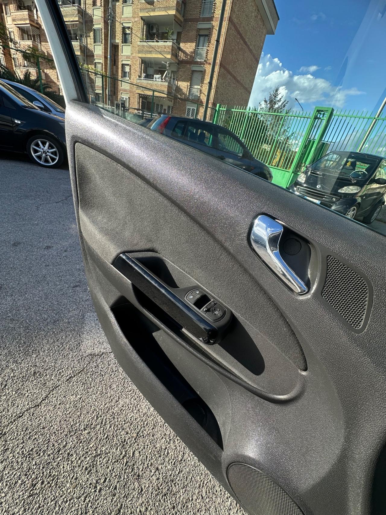 Opel Corsa 1.2 80CV 5 porte GPL-TECH Edition