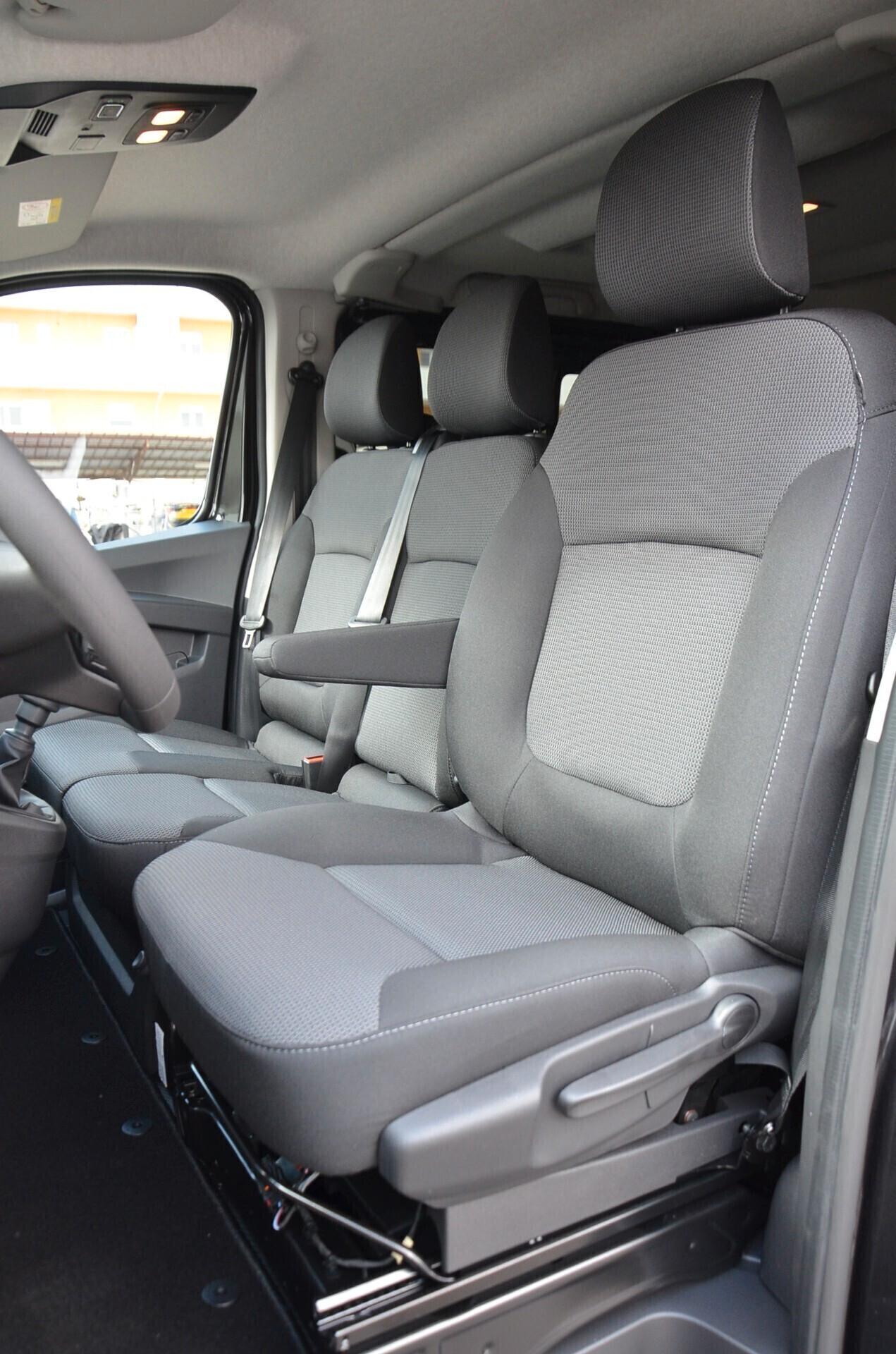 Nissan Primastar 2.0 dCi 150CV PL-TN Bus N-Connecta NOLEGGIO