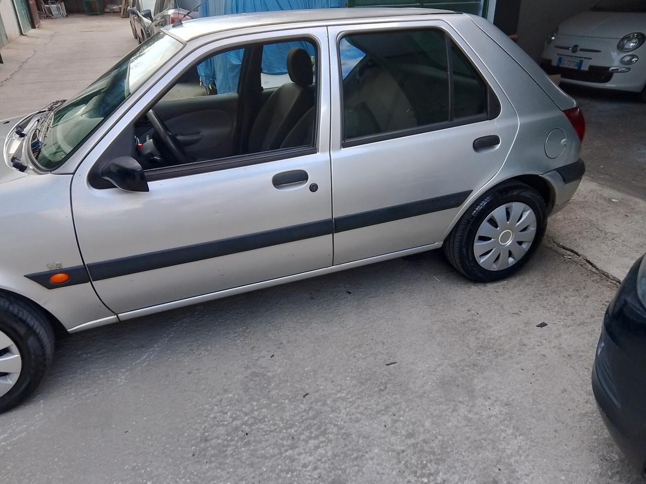 Ford Fiesta 1.4 16V 5p. Zetec