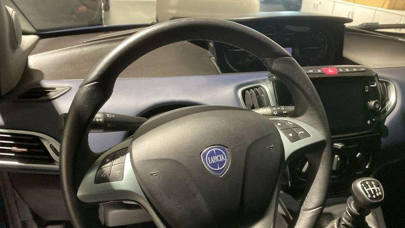 Lancia Ypsilon Ypsilon 1.0 FireFly 5 porte S&S Hybrid Platino