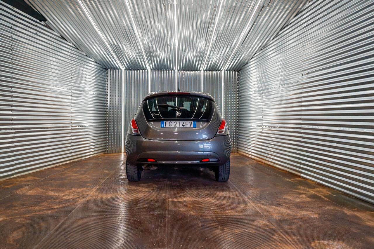 Lancia Ypsilon 1.3 MJT 95 CV Platinum PERMUTA