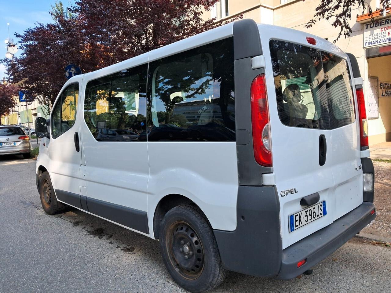 Opel Seleziona VIVARO COMBI 9 POSTI