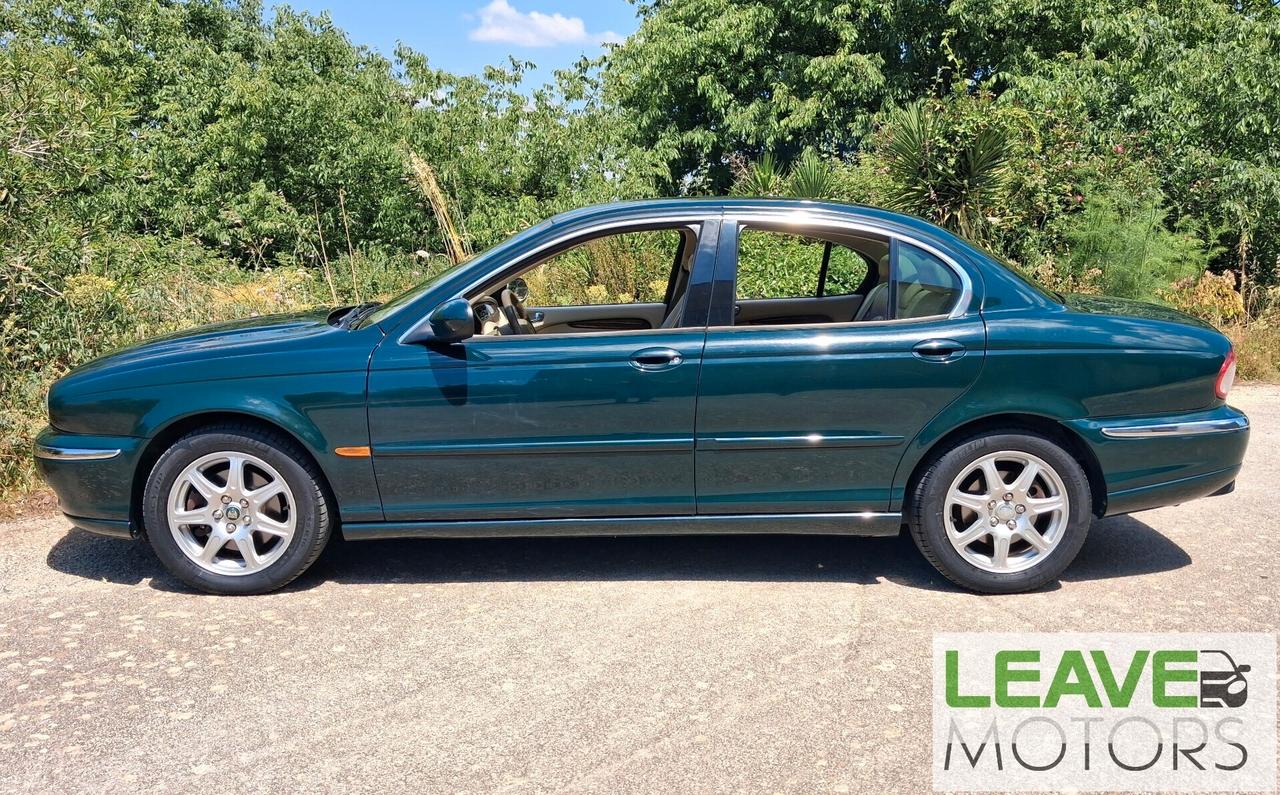 Jaguar X-Type 2 litri V6 Executive (M1540)