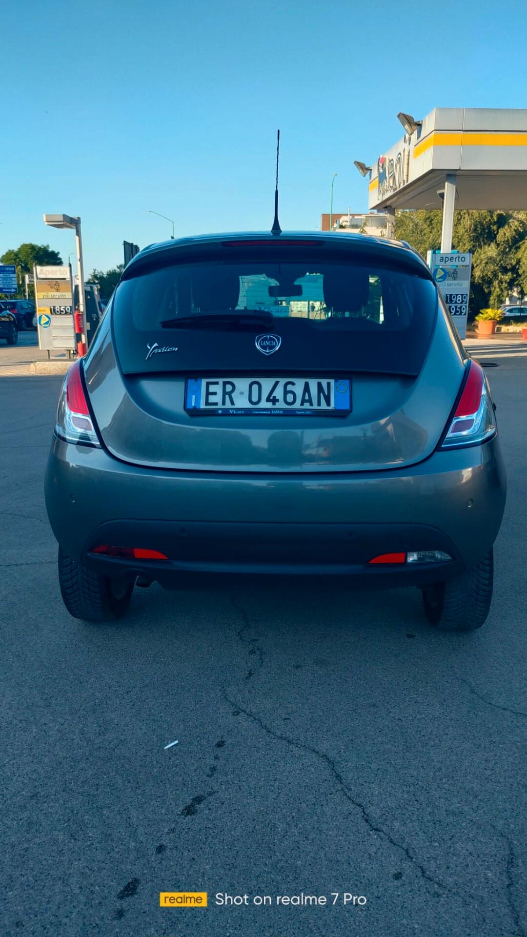 Ypsilon 0.9 t.air Gold ecochic metano 80cv