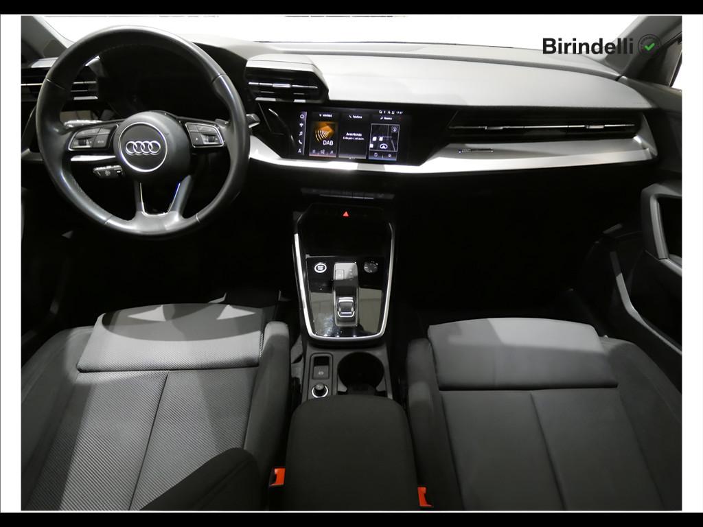 AUDI A3 4ª serie - A3 SPB 30 g-tron S tronic S line edition