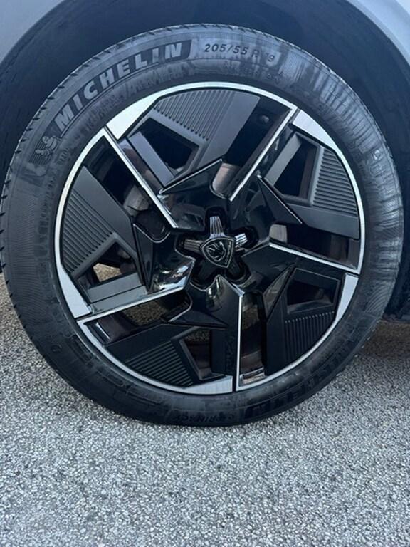Peugeot 408 1.2 PureTech GT EAT8