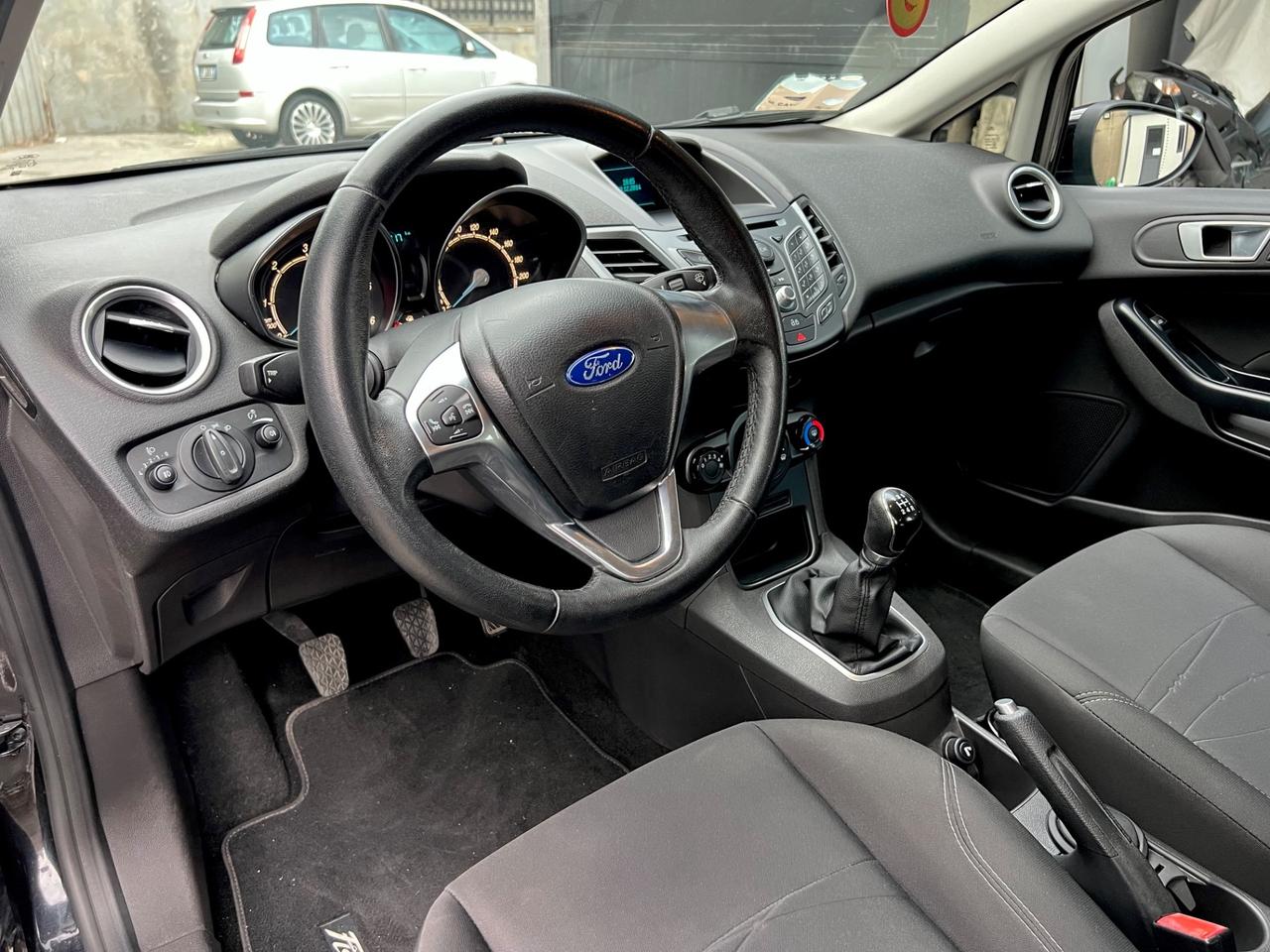 Ford Fiesta 1.5 TDCi 75CV 5 porte Black & White Edition
