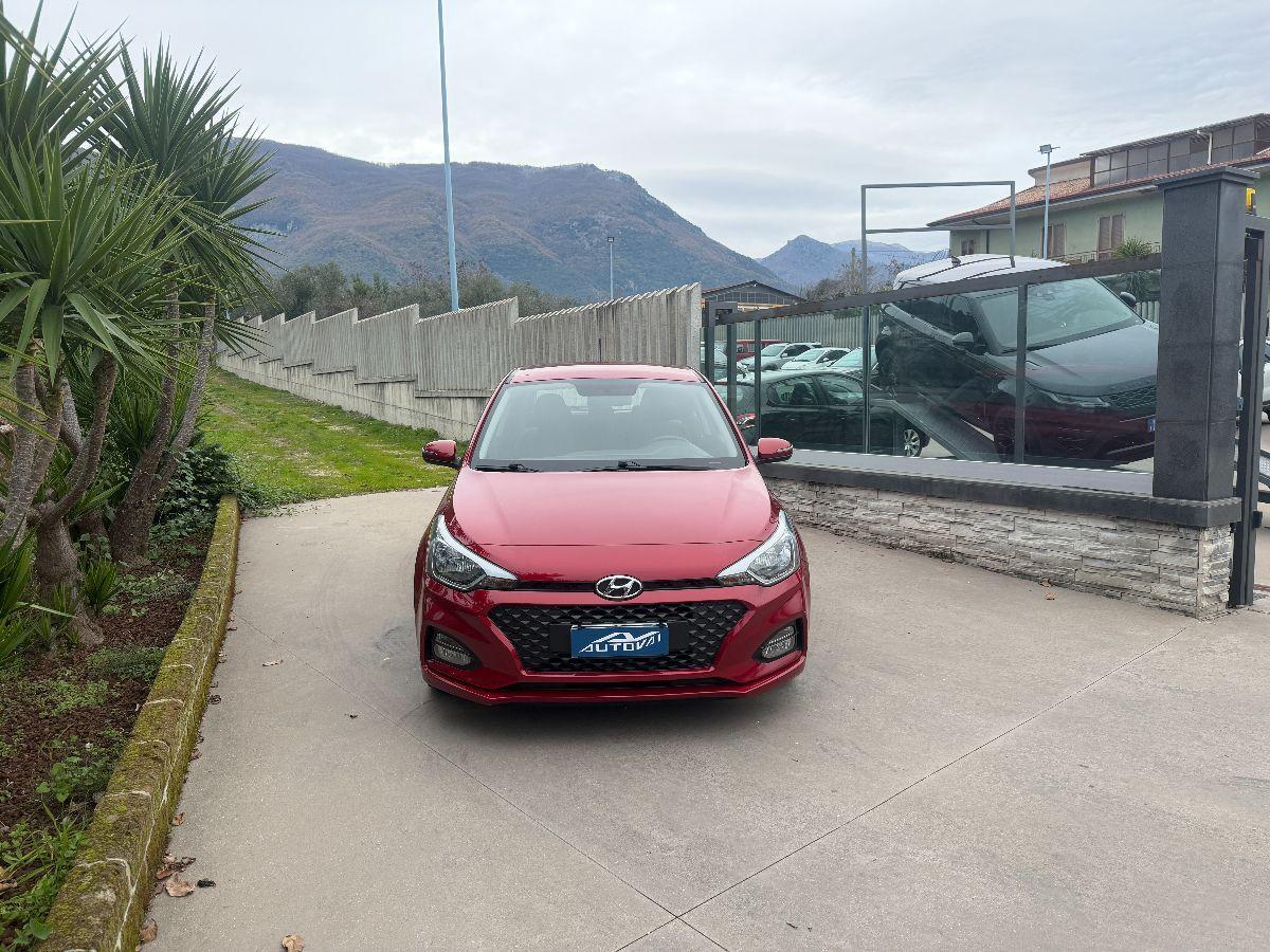HYUNDAI - i20 - 1.2 5p. Connectline