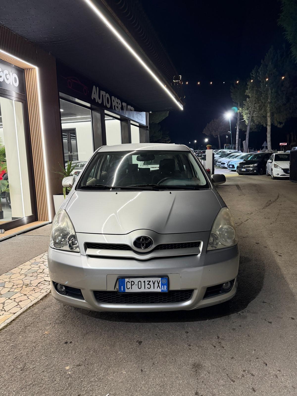 Toyota Corolla Verso 2.0 16V 7 posti