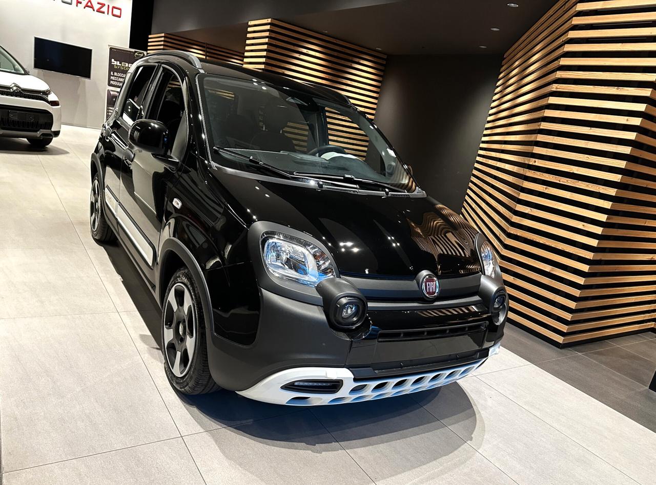 Fiat Panda Pandina 1.0 FireFly S&S Hybrid