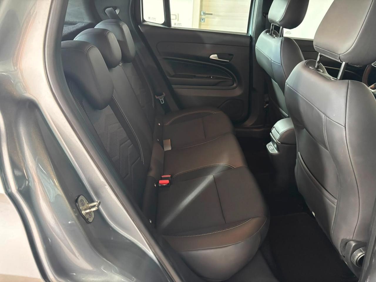 Jeep Avenger 1.2 benzina 100 CV NAVIGATORE