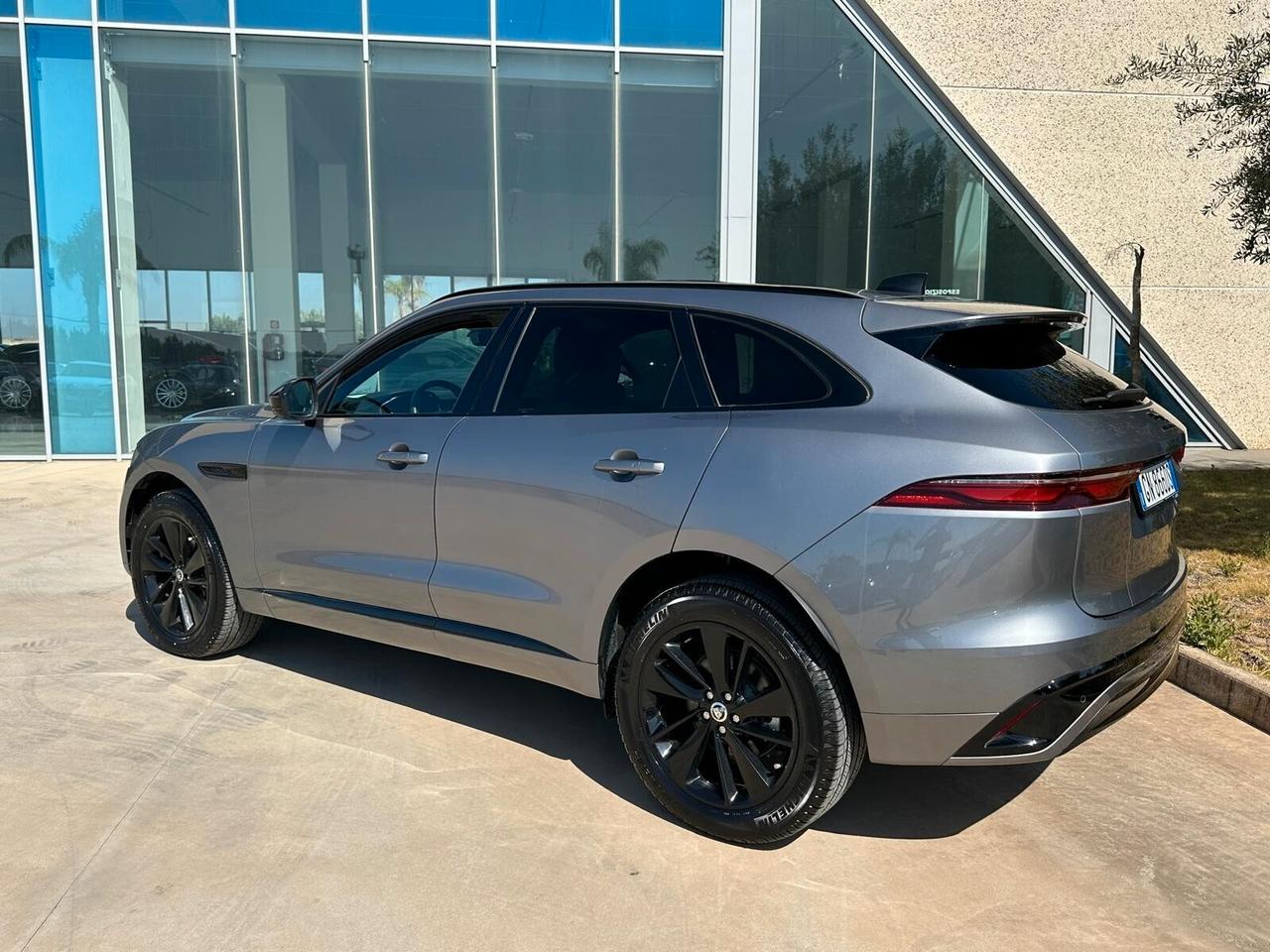 Jaguar F-Pace 2.0d R-Dynamic offerta T-Stock prezzo imperdibile
