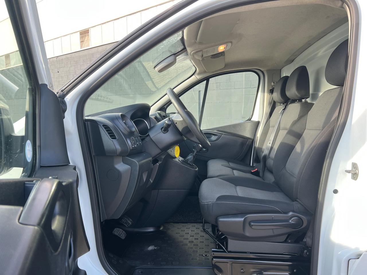 Renault Trafic 2.0 dci 145cv L1H1 85.000km - 2021