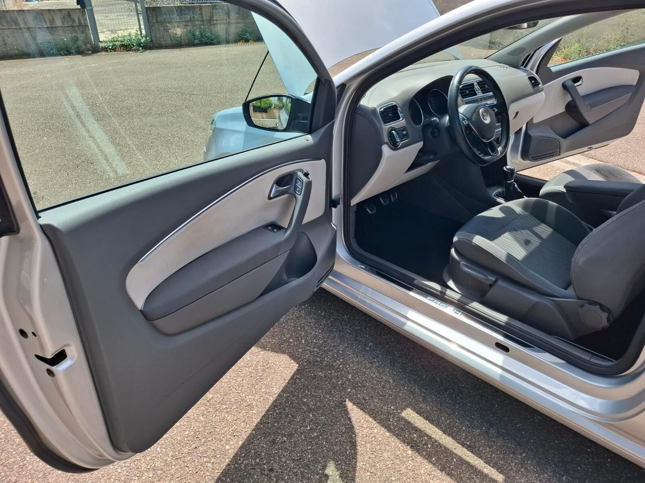 Volkswagen Polo 1.0 3 porte 2015 SOLO 129.000 KM