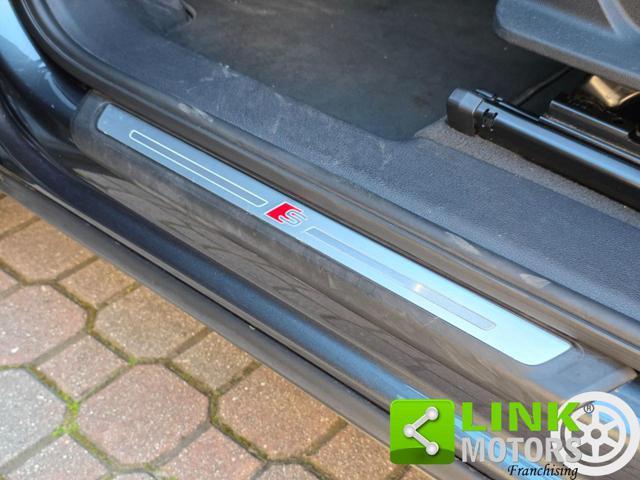 AUDI Q3 35 TFSI 150 CV S Tronic S Line Identity Black