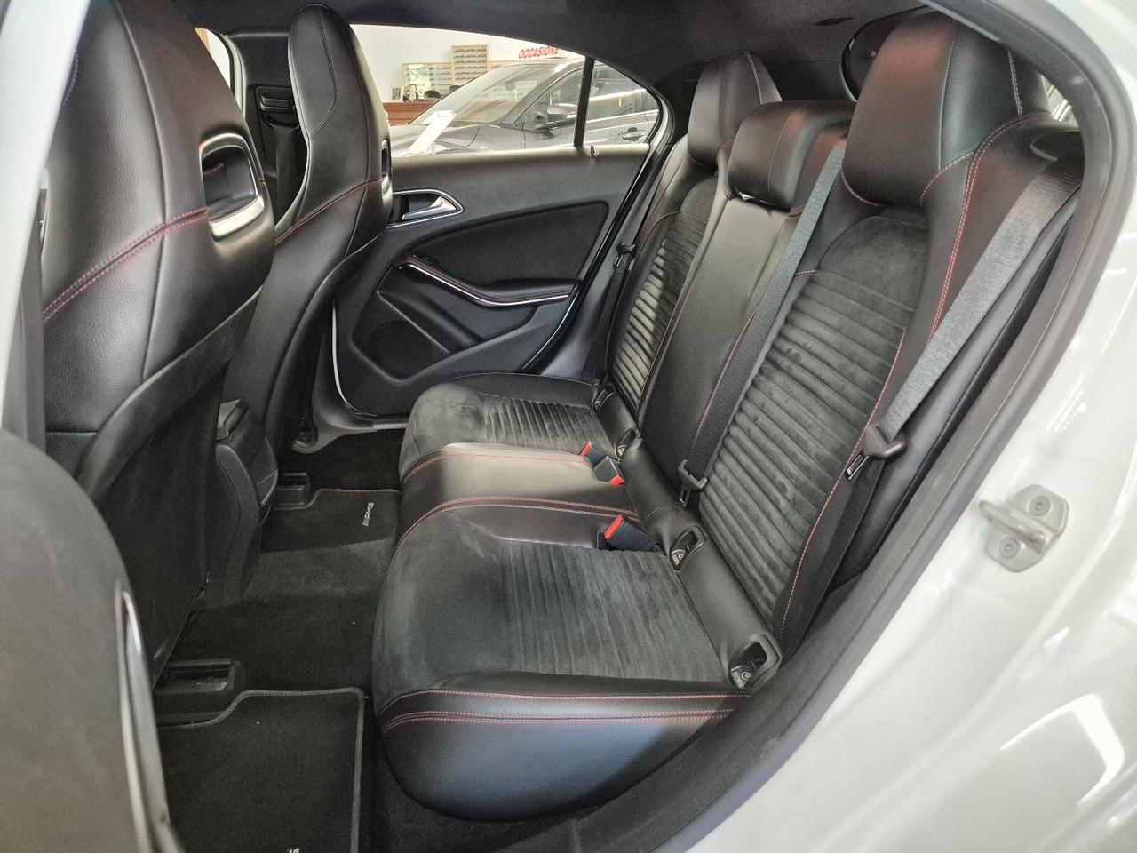 Mercedes A180 Aut. Premium AMG **MOTORE MERCEDES**