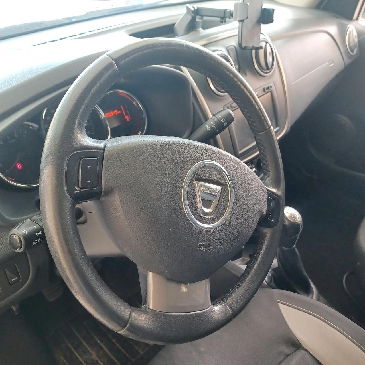 NEOPATENTATI SANDERO STEPWAY OTTIME CONDIZIONI