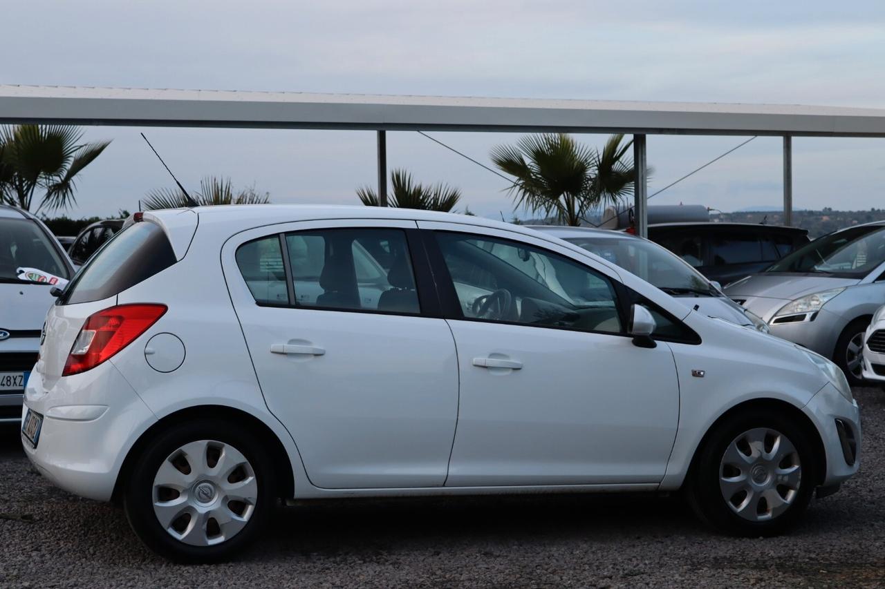 Opel Corsa 1.2 5 porte Sport