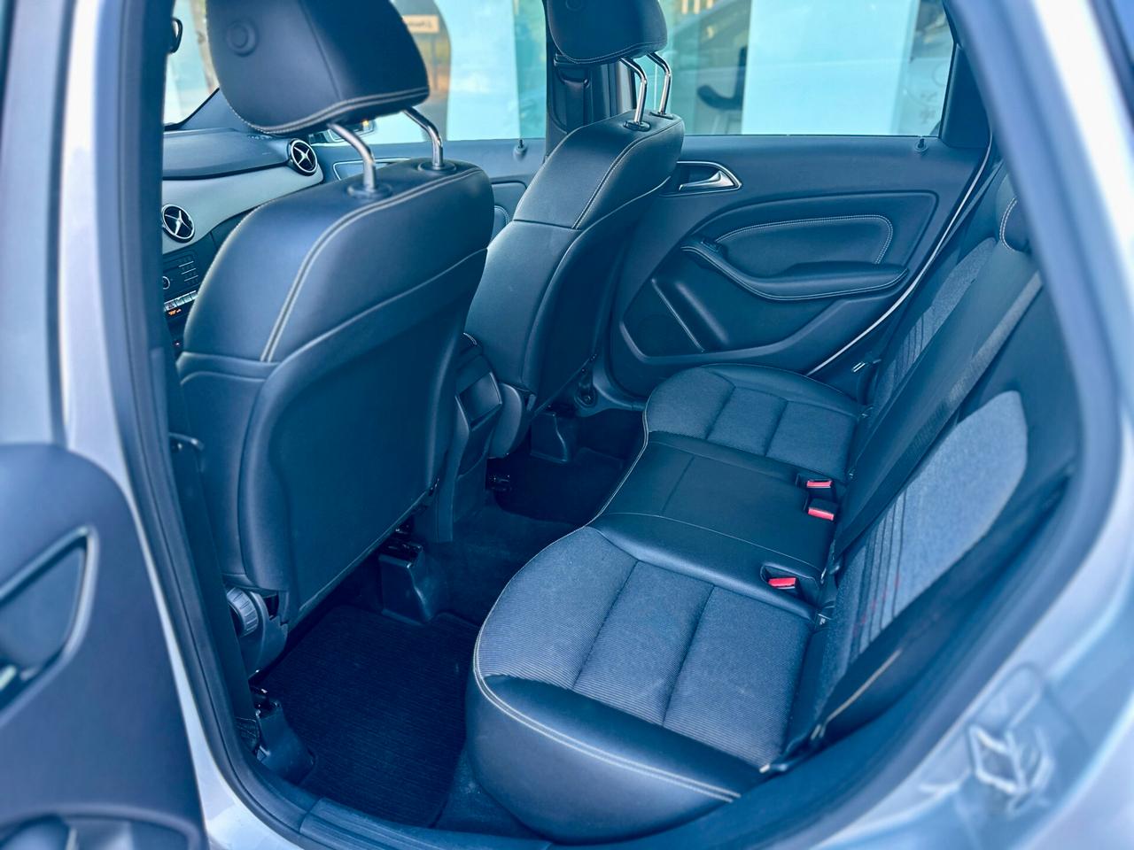 Mercedes-benz B 180 B 180 d Premium