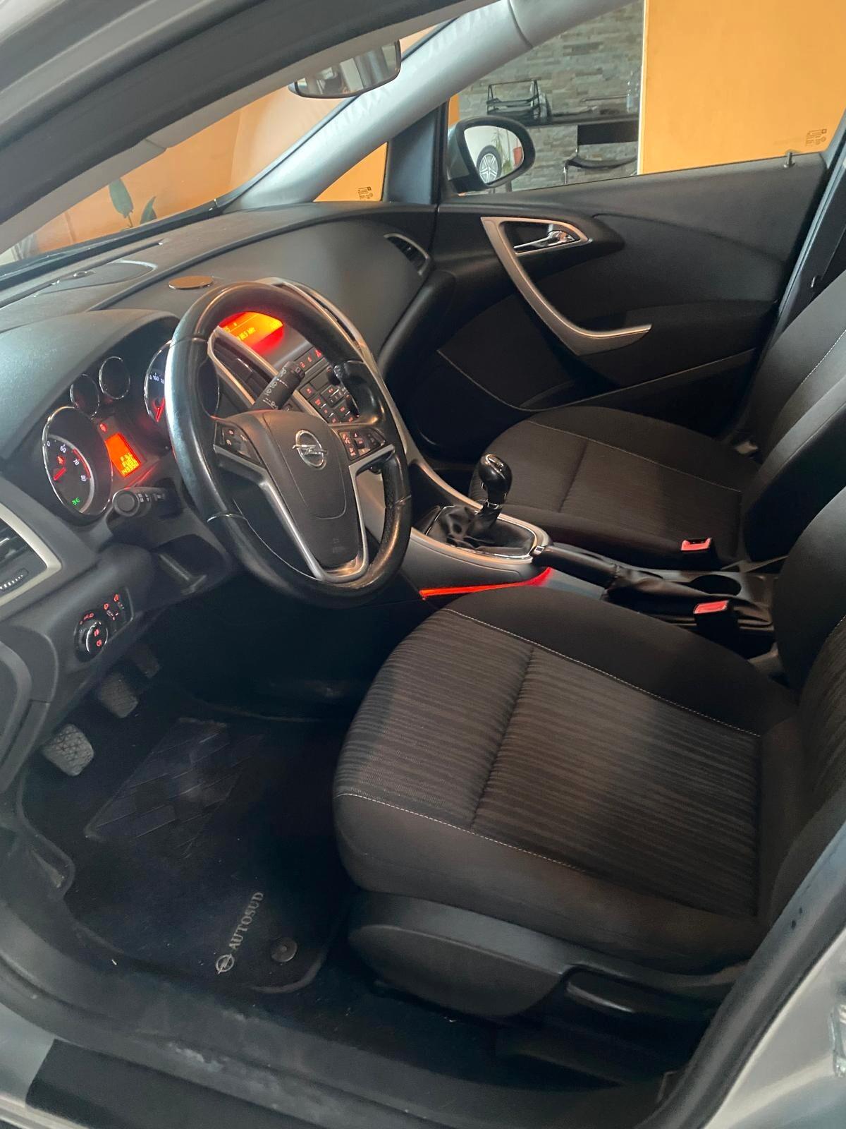 Opel Astra 1.4 Turbo 140CV Sports Tourer GPL Tech Cosmo