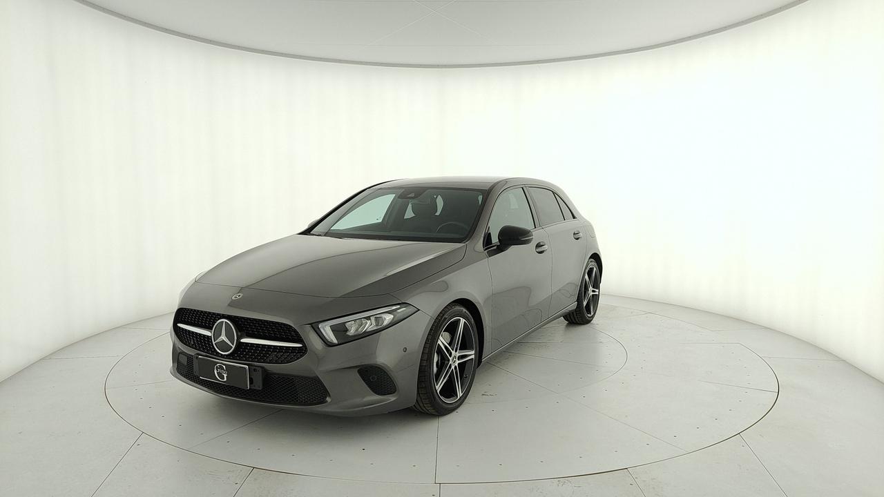Mercedes-Benz Classe A - W177 2018 - A 180 d Sport auto