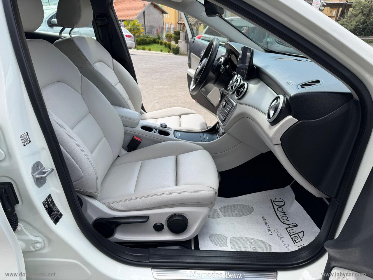 MERCEDES-BENZ GLA 200 d Automatic 4Matic Premium