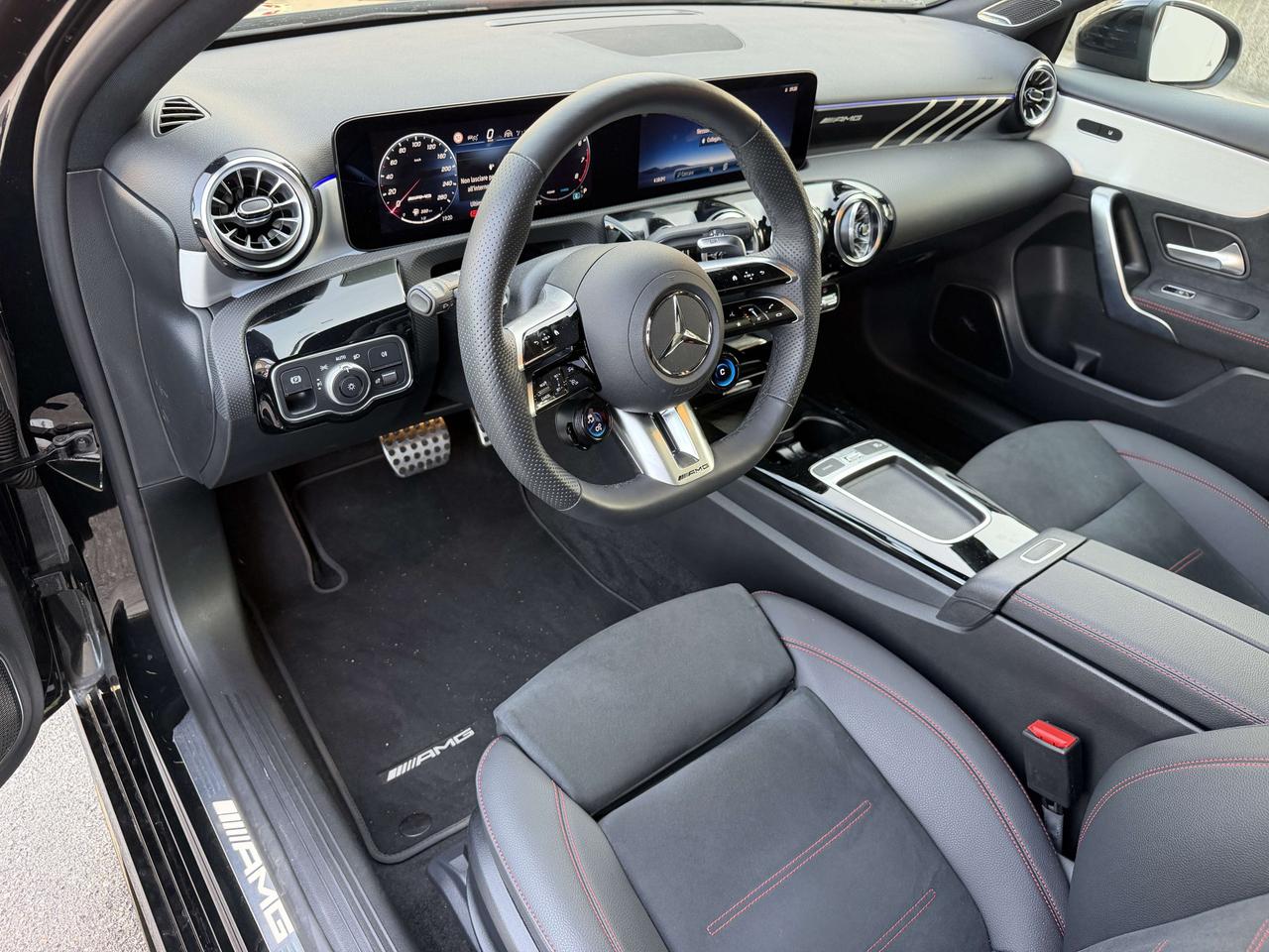 Mercedes-Benz A 35 AMG A AMG 35 4matic auto