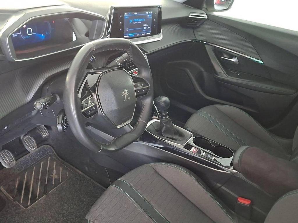 Peugeot 2008 1.5 BlueHDi Allure Pack