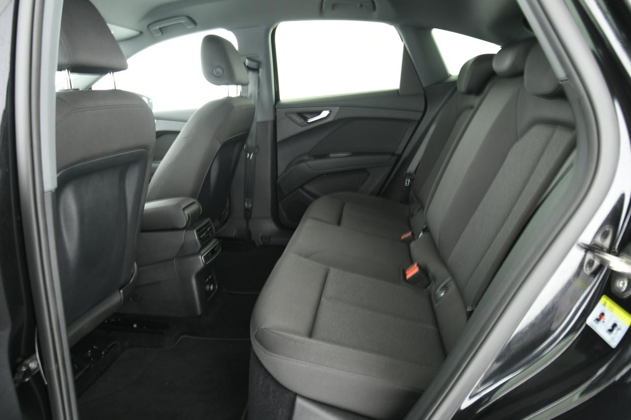 AUDI Q4 Sportback e-tron 40 CAMERA+ACC+APP CONNECT