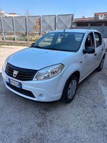 Dacia Sandero 1.2 16V GPL 75CV