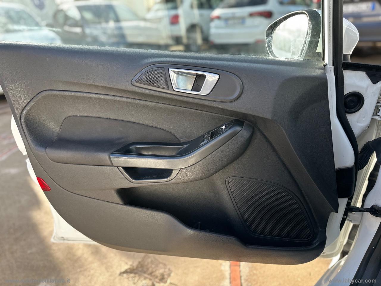 FORD Fiesta 1.5 TDCi 75 CV 5p. DIESEL CON GANCIO TRAINO