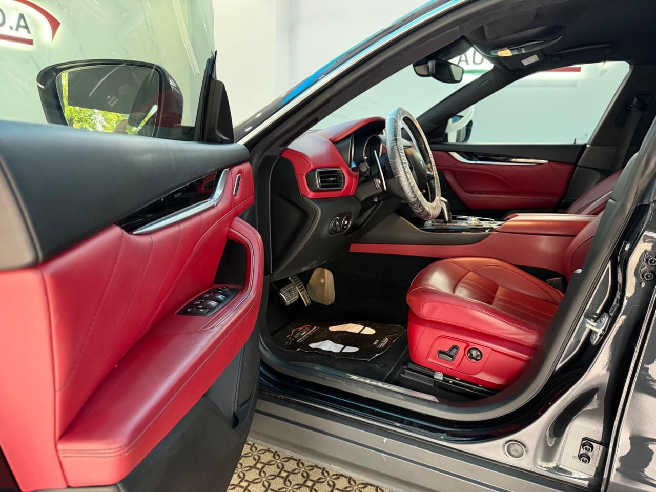 Maserati Levante V6 AWD Gransport