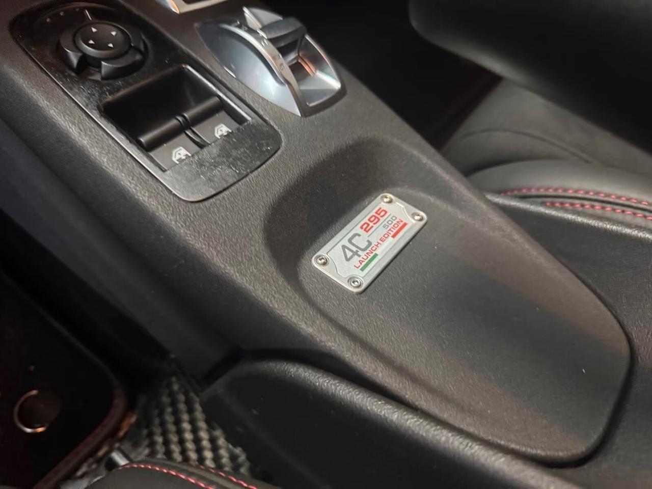 Alfa Romeo 4C 1750 TBi Launch Edition Nr. 295 *Akrapovic