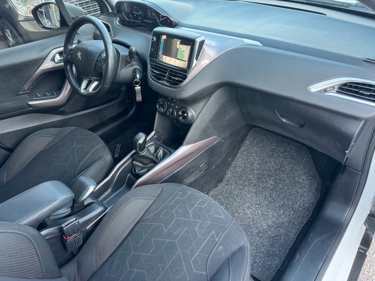 Peugeot 2008 1.2 GPL Allure NAVI