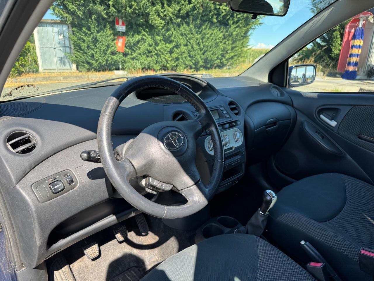 Toyota Yaris 1.0 3 porte Sol