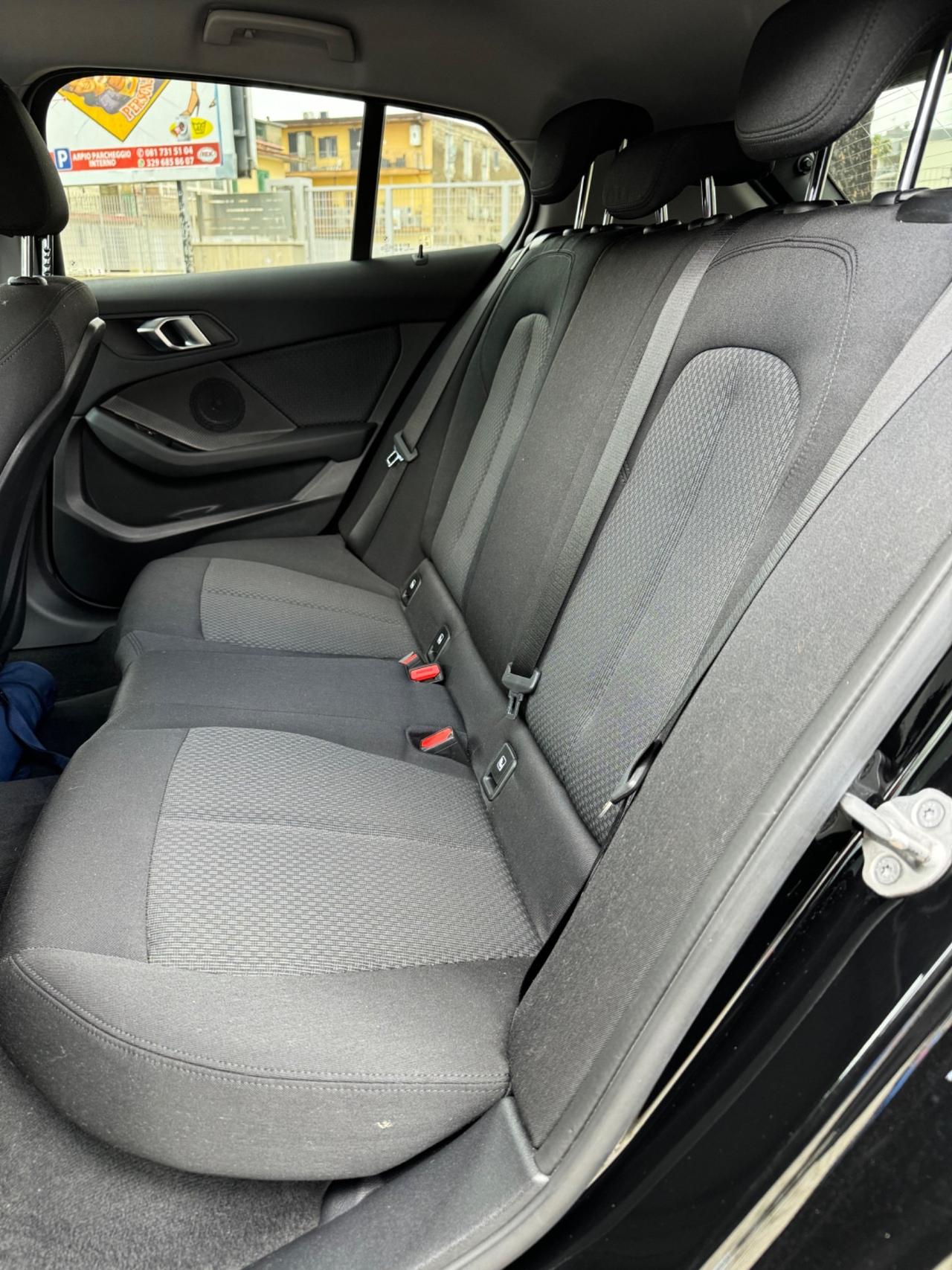 Bmw 116 116d 5p. Advantage