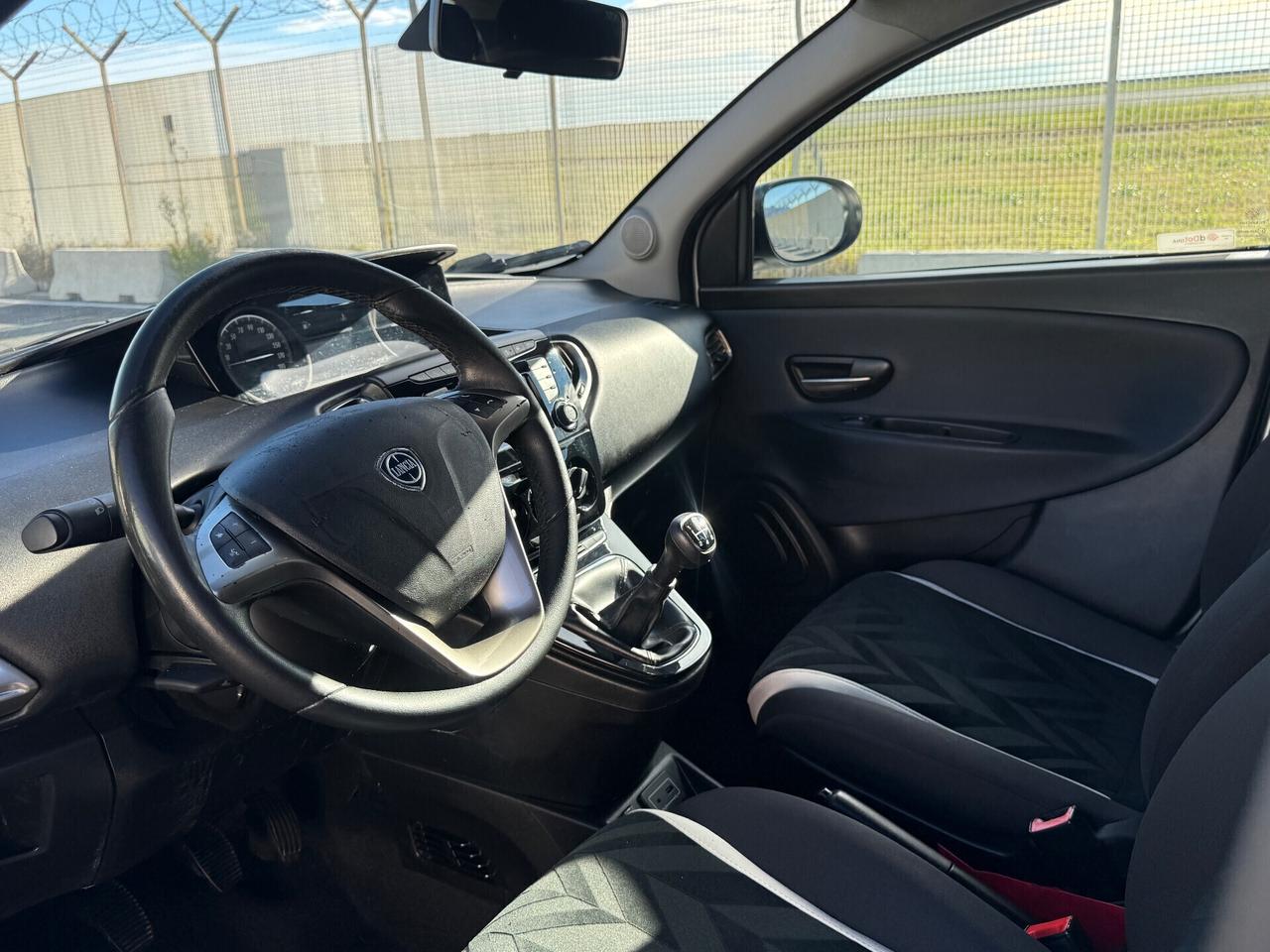 Lancia Ypsilon 1.3 MJT 16V 95 CV-EURO 6