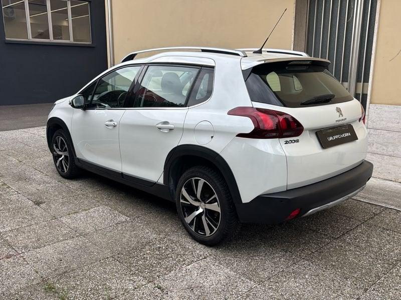 Peugeot 2008 BlueHDi 100cv Allure