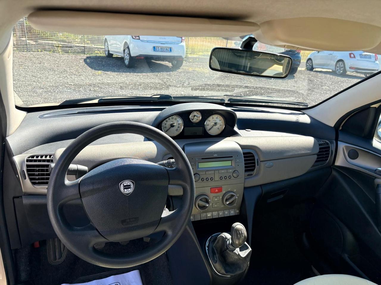 Lancia Ypsilon 1.2 Oro Giallo