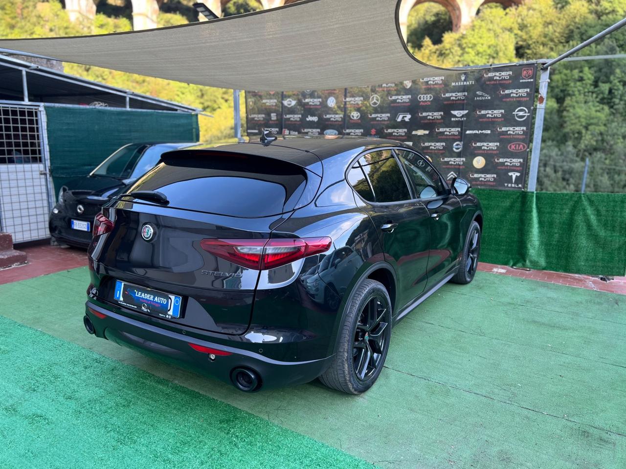 Alfa Romeo Stelvio 190 CV Q4 SPRINT Total Black Full