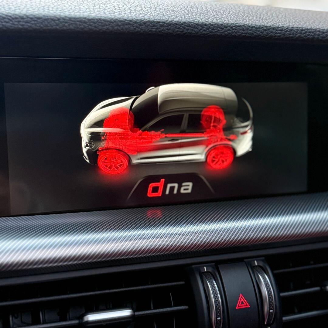 Alfa Romeo Stelvio 2.0 Turbo 280 CV Competizione