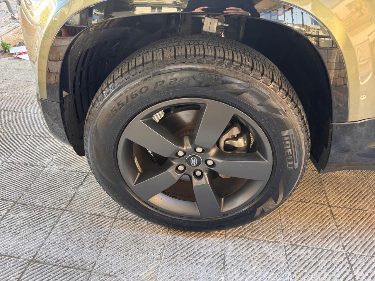 Land Rover Defender 110 3.0 I6 200 CV AWD Auto X-Dynamic HSE