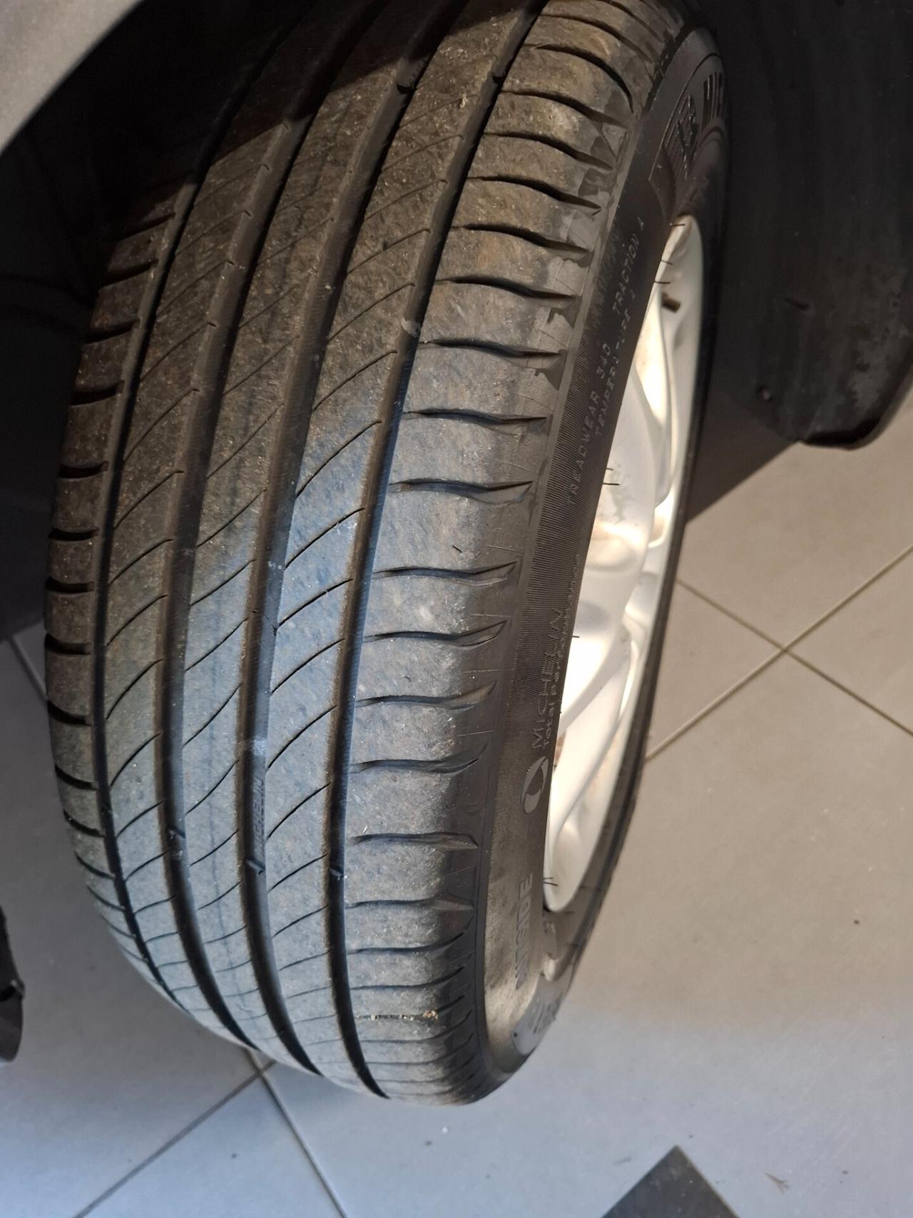 Alfa Romeo 147 1.9 JTD (120) 5 porte Progression
