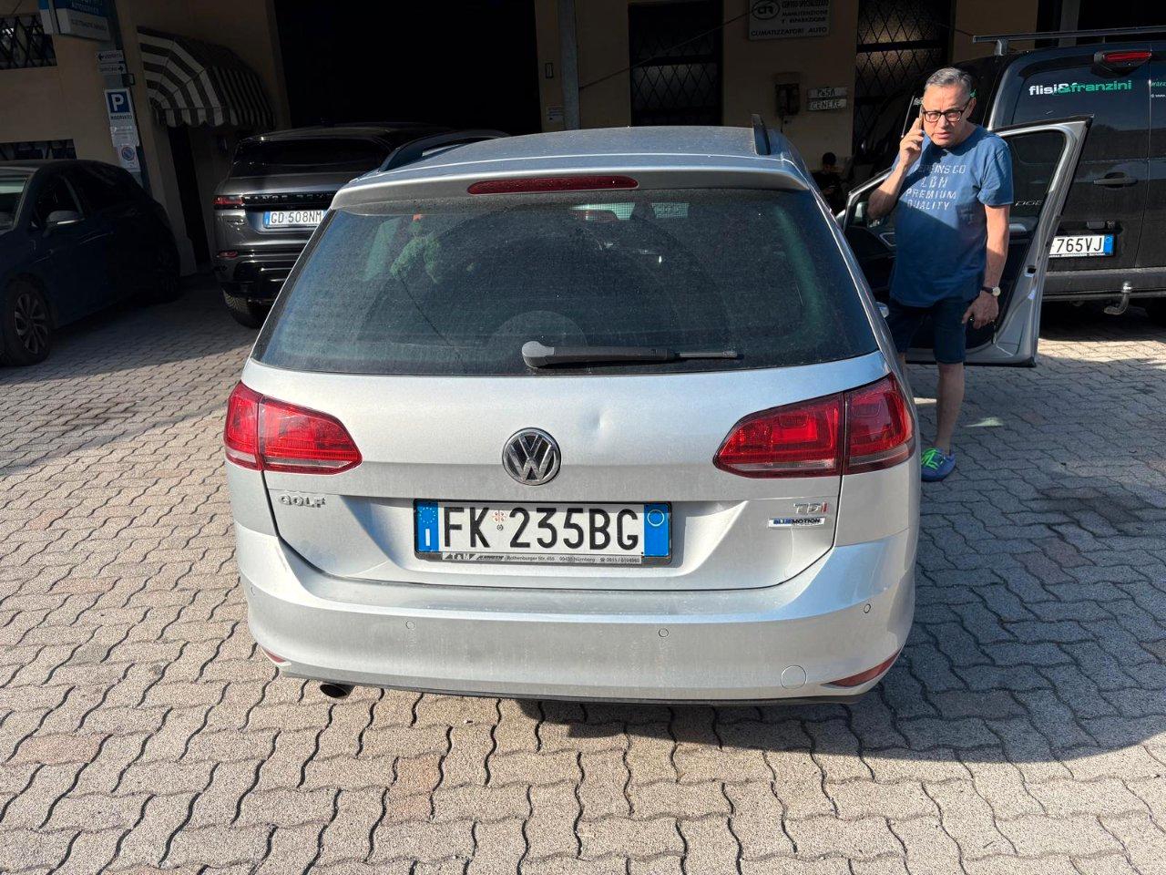 Volkswagen Golf Variant 1.6 tdi Comfortline 110cv OK NEOPATENTATO