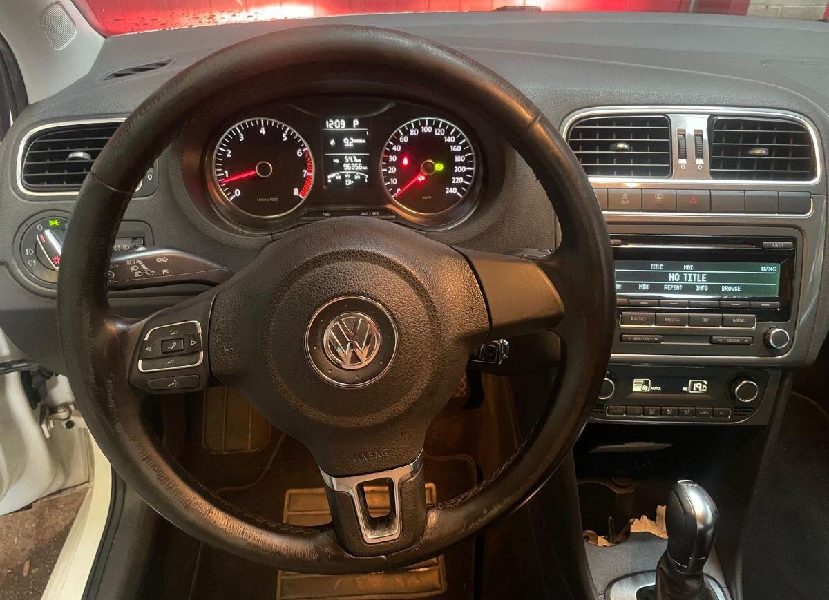 VOLKSWAGEN POLO 1.4 85Cv. HIGHLINE DSG