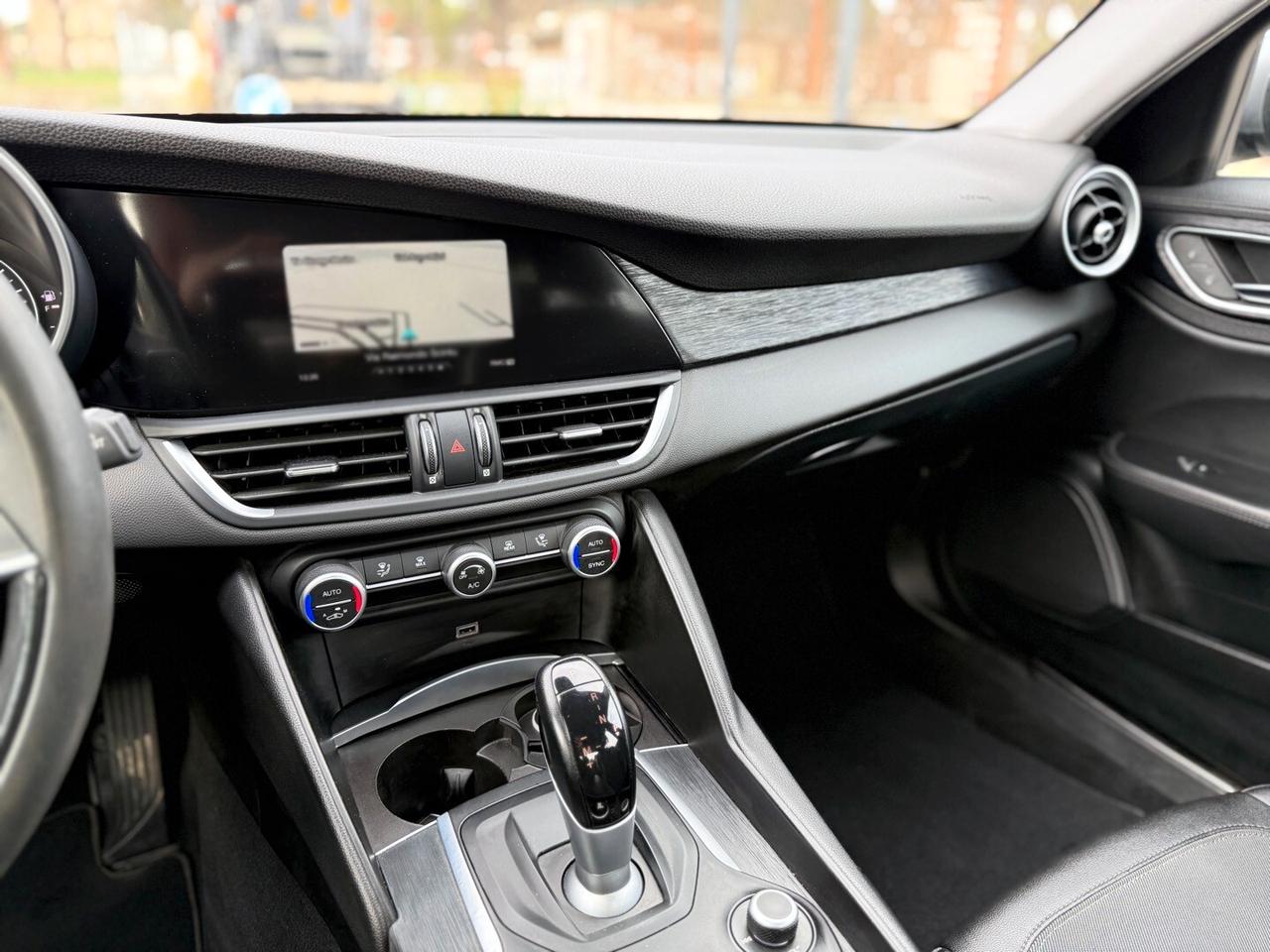 Alfa Romeo Giulia 2.2 Turbodiesel 160cv AT8 Super - 2020 - garanzia rate permute