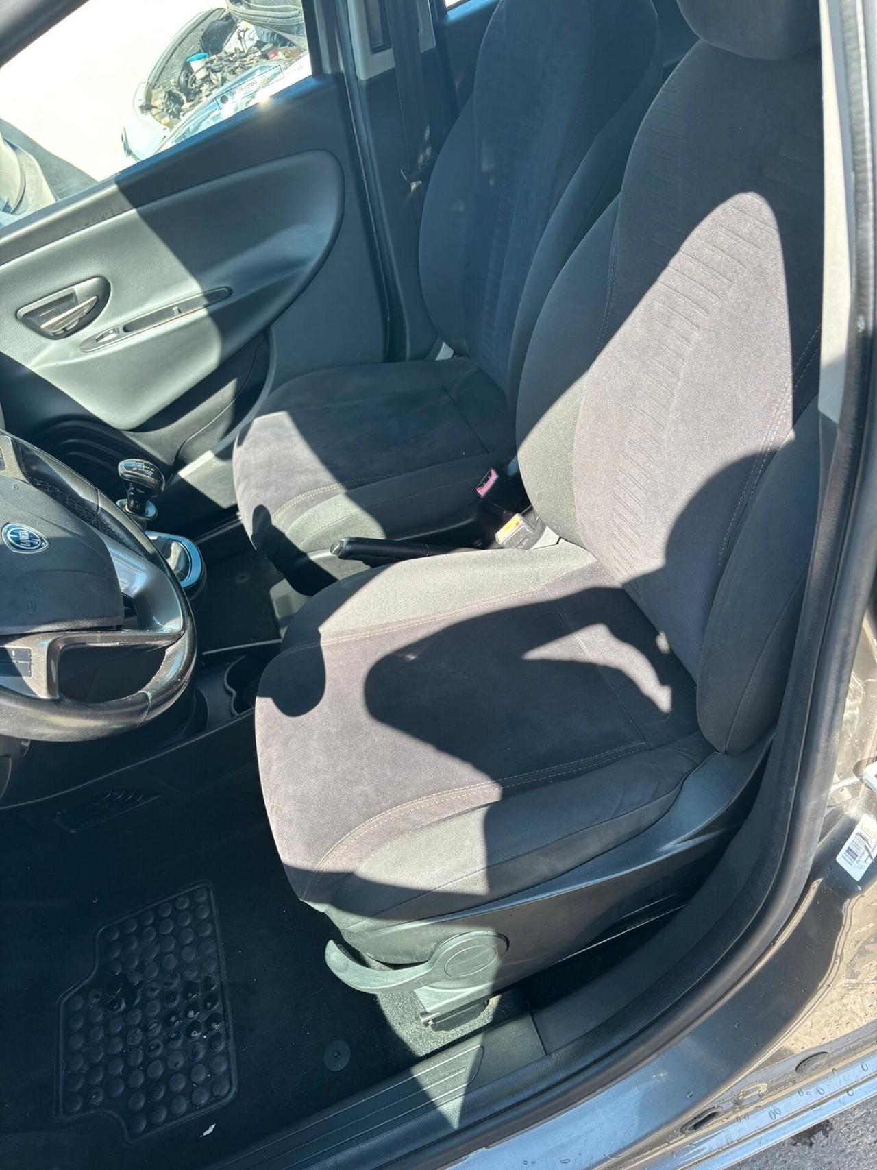 Lancia Ypsilon 1.2 69 CV 5 porte Elle