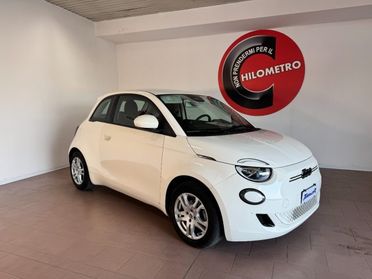 FIAT 500e Berlina 23,8 kWh Action